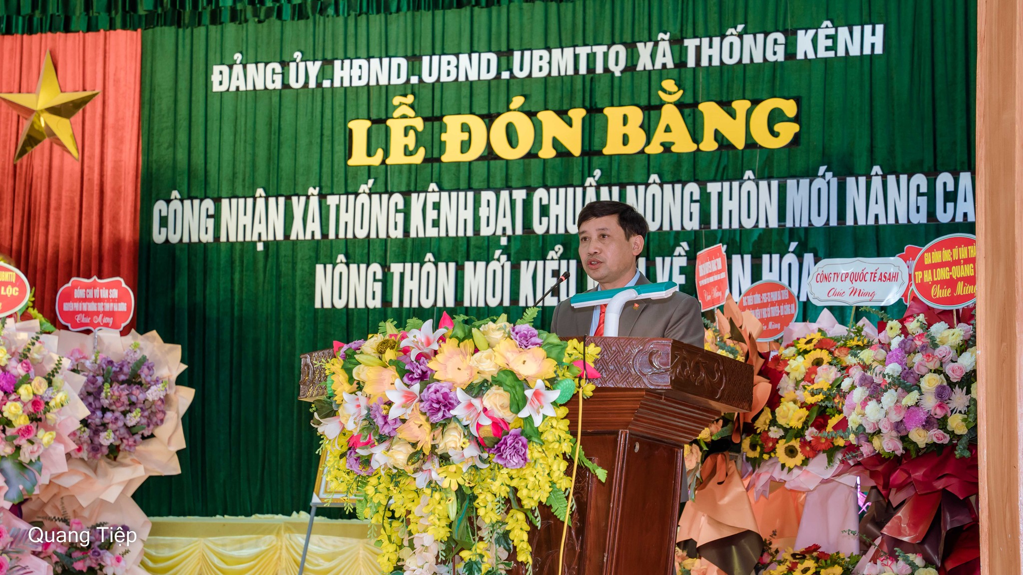 Xã Thống Kênh đón bằng công nhận xã đạt chuẩn NTM kiểu mẫu về văn hoá. 